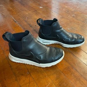 Nike Women's Air Max THEA MID Casual Shoes